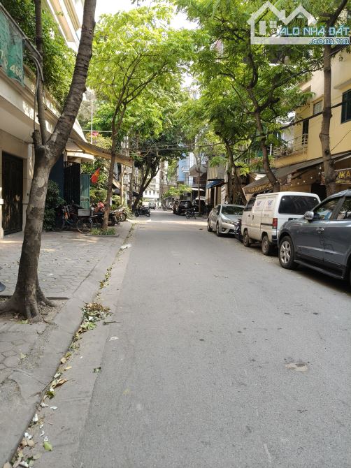 NH.À PHỐ KIM ĐỒNG - PHÂN LÔ - Ô TÔ VÀO NHÀ - CHẠY VÒNG QUANH TỨ PHÍA - 1
