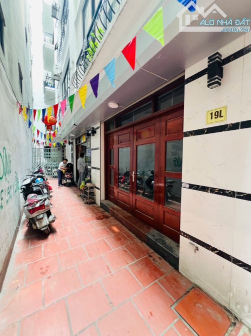 Bán nhà Lạc Long Quân 40m2, 5 tầng 6 tỷ - 1
