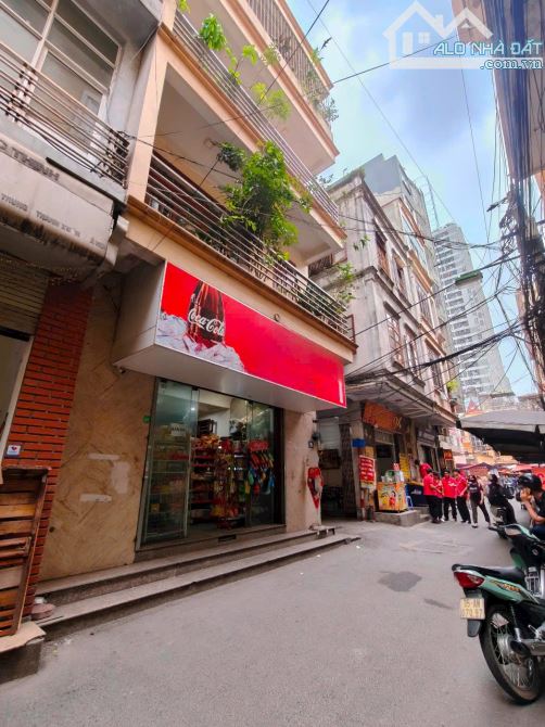 Lô góc, mặt ngõ Nguyễn Trãi, 25m ra phố, oto tránh, kdoanh siêu tốt, sổ 61m2. Giá 23.2 tỷ - 1