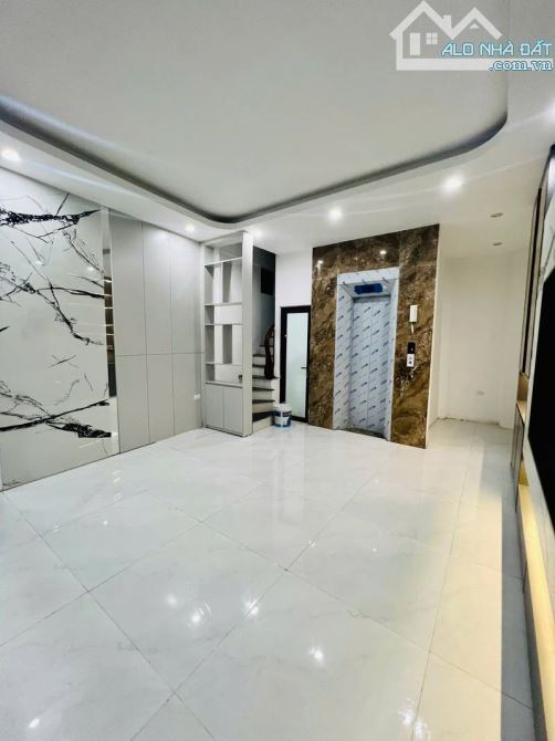 Chủ tôi cần bán căn nhà gần mặt hồ, 6 tầng, thang máy trung tâm Văn Chương- Đống Đa - 1