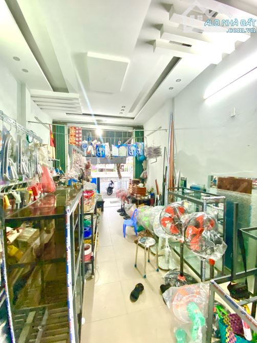 👉 Bán nhanh nhà 4.5 tầng thiết kế mê lệch MT Ngô Quyền. - 1