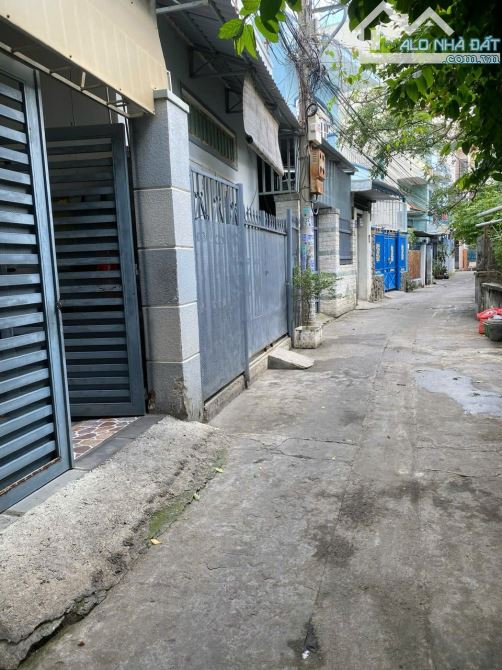 Bán nhà 3 tầng hẻm Lê Hồng Phong, Nha Trang. Gần Coop Mart. Giá 3,1 tỷ thương lượng - 1