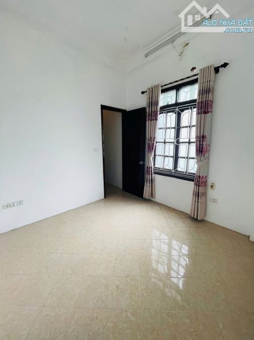 TÂY HỒ NGÕ THÔNG 5 TẦNG 32m MT7m GIÁ 5TY8 - 1
