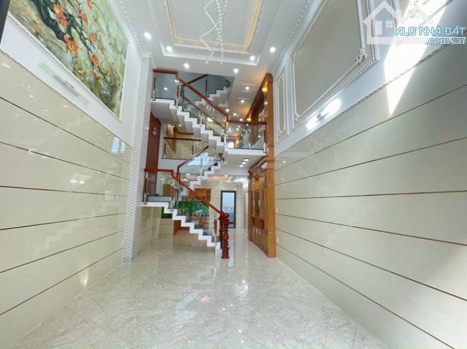 Bán Nhà Mặt Tiền Cửu Long Quận Tân Bình DT: 230M2 Kết cấu: Trệt 3 Tầng, Giá bán: 37 Tỷ - 1