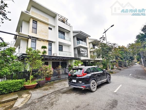 Bán căn biệt thự KĐT Garden City THẠCH BÀN - 145m 4tầng mt 8m -  giá tốt nhất khu. - 1