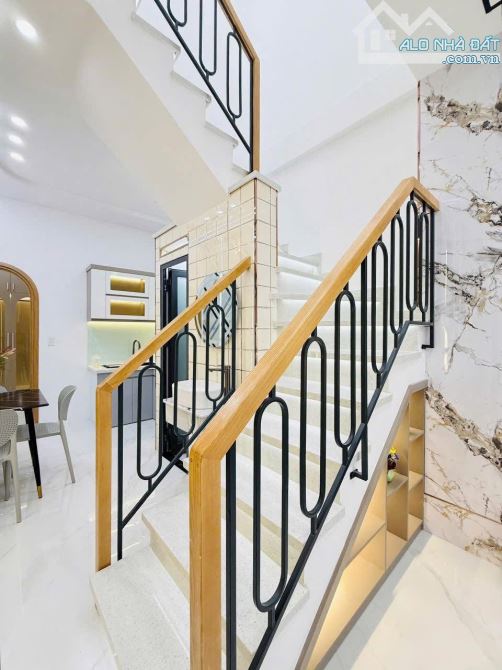 Chính chủ cần bán gấp nhà 48m2 ngay Thành Thái, Quận 10. Giá: 3 Tỷ 125 tr. SHR, hẻm 5m - 1