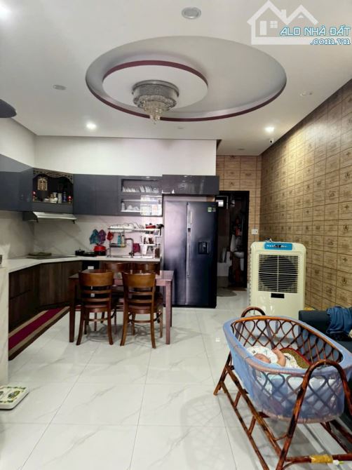 Bán nhà 2 tầng 2 mê đường 5.5m Liêm Lạc 25 - Hoà Xuân - 1