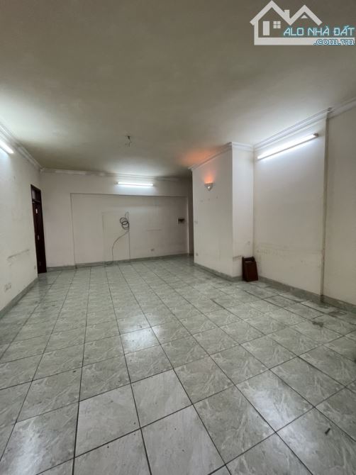 Bán căn 2 ngủ rộng 121m2 tại tòa 24T1 Hoàng Đạo Thúy, Trung Hòa, Cầu Giấy - 1