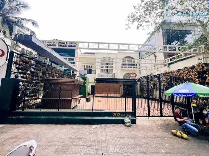 VỊ TRÍ VÀNG - BIỆT THỰ 202 PASTEUR, QUẬN 3 - 1200M2 , 2 TẦNG - GẦN DINH ĐỘC LẬP - 1