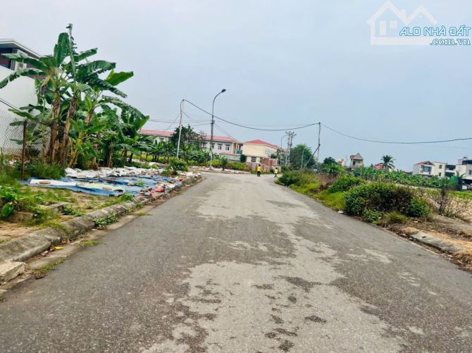 Duy nhất 1 lô tại TĐC đằng sau UBND xã Lê Lợi giá chỉ 2 tỷ - 1