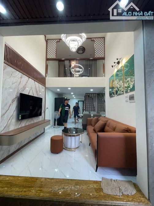 Siêu đẹp Tam Trinh, Hoàng Mai:35m2,5 Tầng, chỉ 5.9 Tỷ, gần phố, giá êm - 1