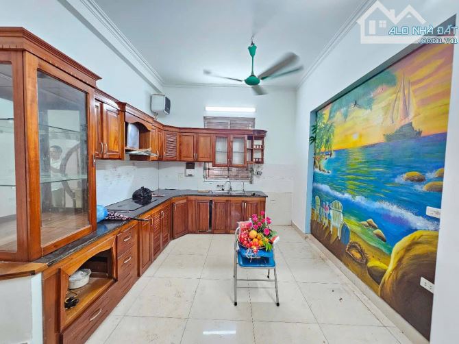 Chủ gửi em bán nhà dân xây 5 tầng, full nội thất, cách 1 nhà ra đường ô tô tại Lai Xá - 1