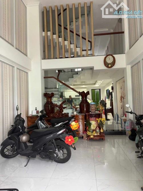 GẤP! Bán Nhà 5 Tầng, 66m2,Hẻm Nhựa 10m, Thới An 16, Quận12-Gần Chợ, UBND-Giá Tốt Chỉ 6.6Tỷ - 1