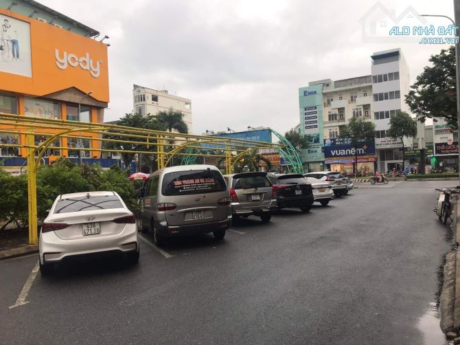 Mặt tiền Điện Biên Phủ 100m vị trí kinh doanh sát siêu thị nhà 5 tầng vừa ở vừa kinh doanh - 1