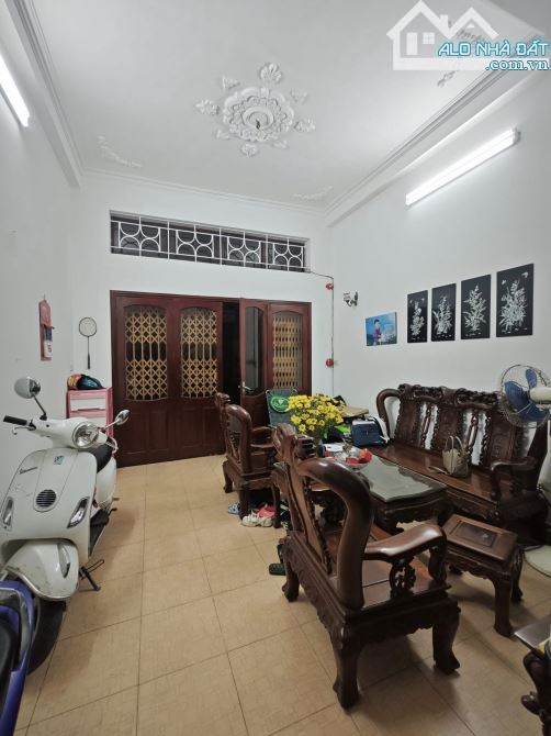 Cực hiếm - Nhà  Hoàng Hoa Thám, Ba Đình - Nhà phân lô - ngõ ô tô đỗ cửa - 42m x 5T, 16 tỷ - 1