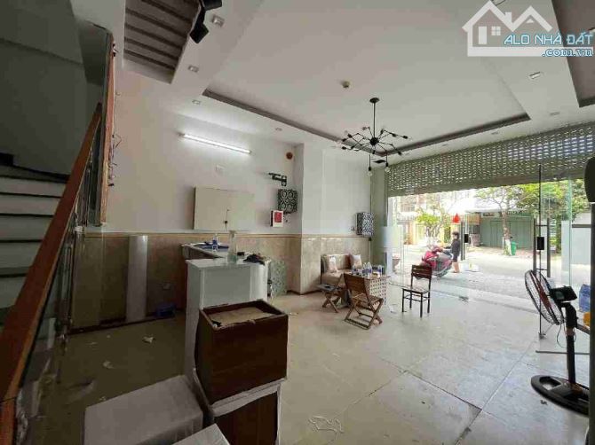 NHÀ NGHỈ ,APPARMENT ĐƯỜNG ĐINH CÔNG TRỨ - 1