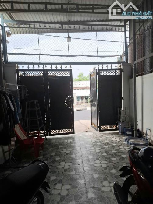 Sân để xe hơi 5x20m ❌️Bán nhà Mặt tiền Hóc Môn❌️Lê Thị Hồng Gấm  giá 4 tỷ 8 - 1