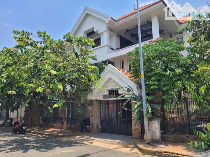 Cho thuê biệt Thự Khu Compound Nguyễn Văn Hưởng Phường Thảo Điền Quận 2 - 1