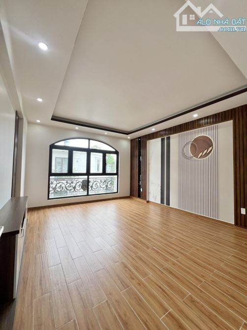 Bán nhà 4 tầng Khu tái định cư Hồ Đá đương 10 m ngay trung tâm phường Sở Dầu Hồng Bàng - 1