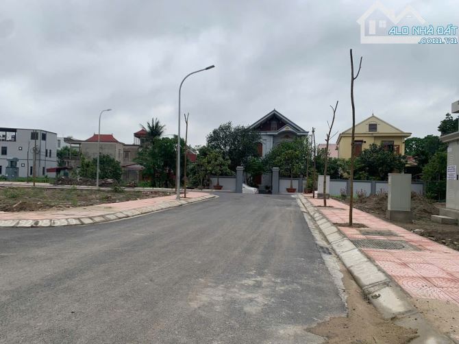 Bân đất phân lô thị trấn An Dương đường 10m chỉ hơn 28tr/m. - 1
