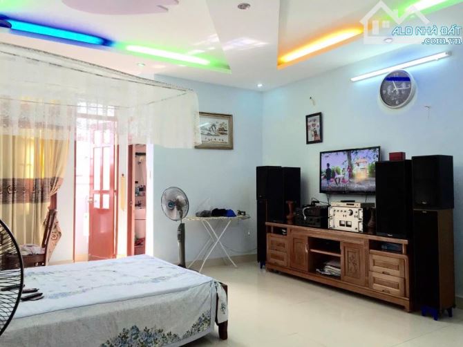 Nhà 4 tầng mặt tiền ông ích khiêm phường 9 thành phố Vũng Tàu - 1