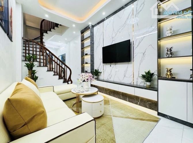 Vĩnh Hưng- LÔ GÓC, OTO QUA CỔNG- 34m2- 5 tỷ 9 - 1