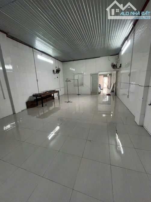 BÁN NHÀ MẶT TIỀN QUỐC LỘ 1A   Dt 150m2  GẦN BV THÁNH TÂM GIÁ CHỈ 9 TỶ 2 - 1