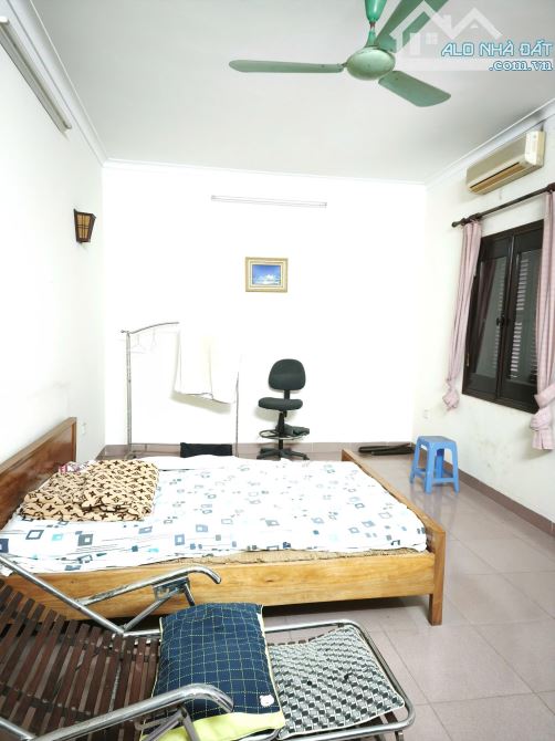 BÁN NHÀ LÔ GÓC PHỐ ĐÊ LA THÀNH – 3 MẶT THOÁNG – NGÕ THÔNG – 4 TẦNG – KINH DOANH TỐT - 1