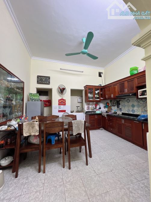 Bán nhà Khương Đình, Thanh Xuân, nhà đẹp dân xây, lô góc, ngõ rộng - 1