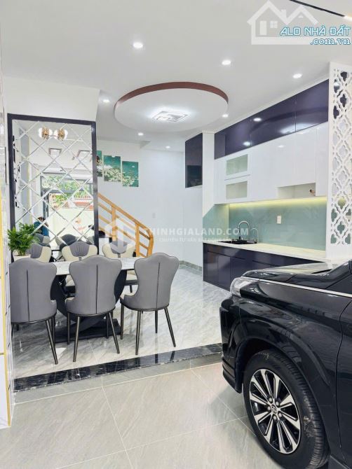 BÁN NHÀ MỚI XÂY 1 TRỆT 2 LẦU VÀO Ở LUÔN_GARA Ô TÔ_NGUYỄN KIM_PHƯỜNG 4_VŨNG TÀU_CHỈ 6.8 TỶ - 1