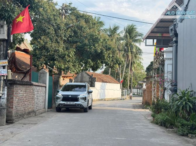 BÁN ĐẤT QUỐC OAI - CÁCH CHÙA THẦY 300M - Ô TÔ 7 CHỖ ĐỖ THOẢI MÁI 58M 4.5MT GIÁ 3.6 TỶ - 1