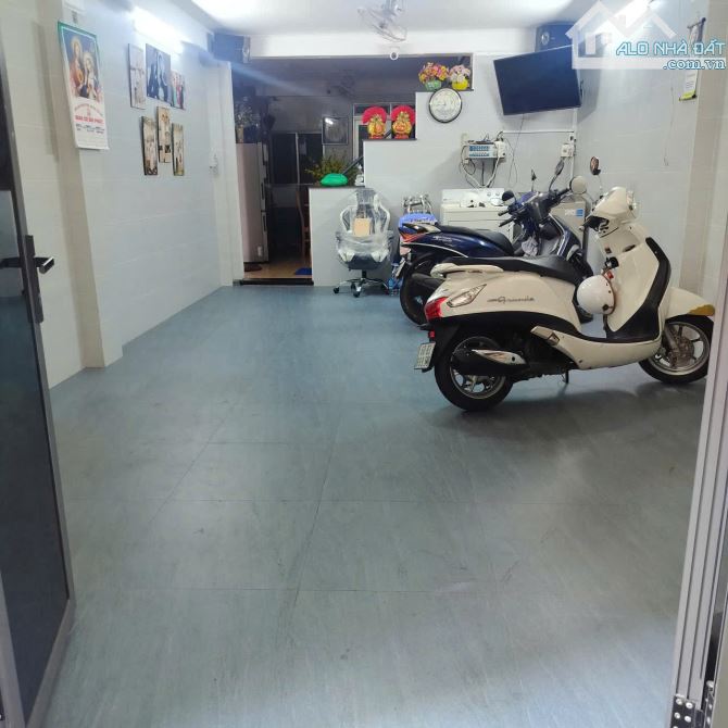 BÁN NHÀ LÊ VĂN SỸ - P12-Quận 3 ,71M2 .5TầNG .Đang có dòng cho thuê lên tới 60tr/tháng - 1