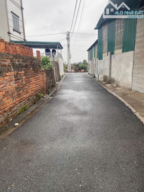 Bán gấp 105m2 Đa Tốn, MT 8m, nở hậu, lên quận chia được 2 mảnh, đường 3,5m trải nhựa ô tô - 1