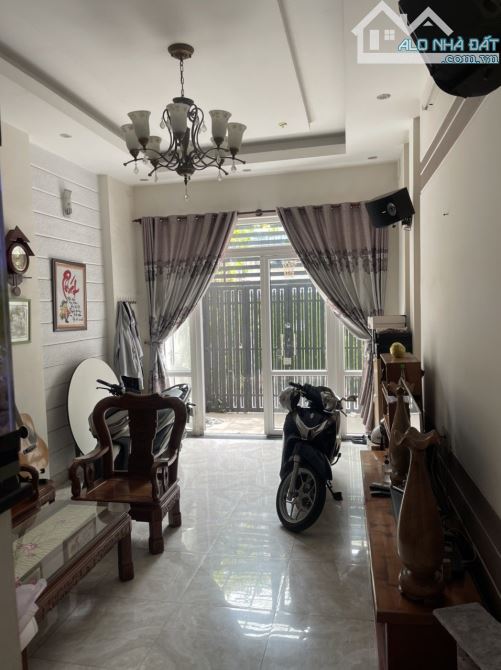 Bán nhà hẻm Chánh Hưng Phường 4 Quận 8. Nhà hẻm thông thoáng, gần Chợ Tạ Quang Bửu - 1
