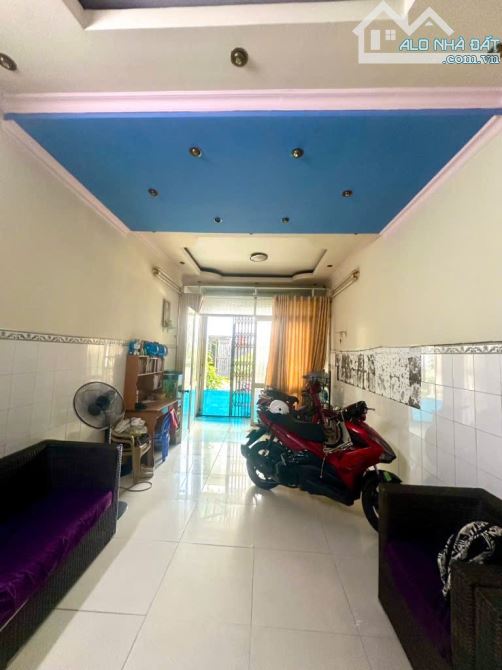 Bán nhà Quận 11-Hẻm ô tô 6M-Giáp Quận 10-Sát MT Lạc Long Quân-P5-56m2-DTSD 112m2-3PN - 1
