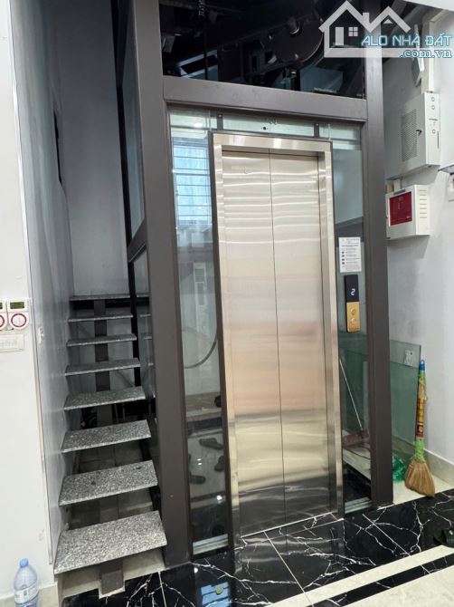 Phố Lạc Long Quân, 6 tầng TM, MT rộng, ô tô vào nhà, ở kết hợp KD, 55m chỉ 22.8 tỷ - 1