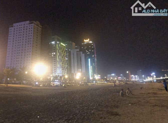 BÁN NHANH TRONG 5 NGÀY 200M2 GÓC 2MTĐƯỜNG 7M5 THÔNG BIỂN 200M NGAY TRUNG TÂM BIỂN - 1
