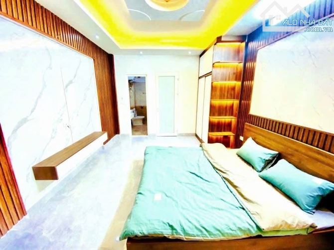 CẦN BÁN NHANH NHÀ NGỌC LÂM  -42M2 - GIÁ CHỈ 4.85 TỶ -NHÀ ĐẸP DÂN XÂY -LÔ GÓC 2 MẶT THOÁNG - 1