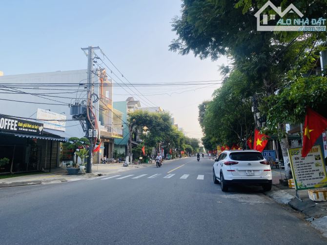 Bán nhà 2 tầng Hồ Tùng Mậu sát biển. Ngang 5.5m thuận tiện kinh doanh - 1