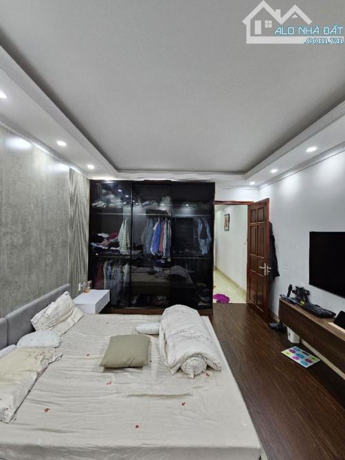 Nhà 4 tầng Dân xây Thanh Am, 2 thoáng trước sau, ô tô đỗ cửa, 56m, MT 3.4m, nhỉnh 6 tỷ - 1