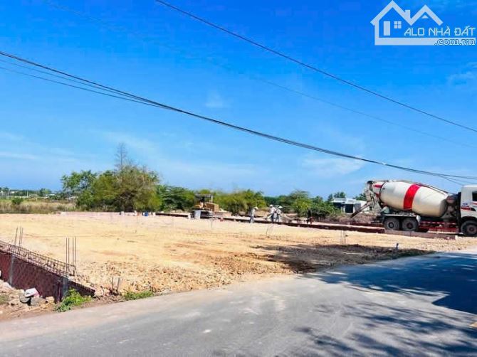 BÁN ĐẤT CHÍNH CHỦ - 3 LÔ LIỀN KỀ - TT PHƯỚC HẢI .LONG ĐẤT. CÁC TL44B 200M - 1