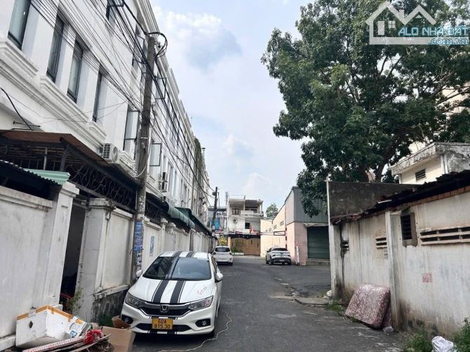 Bán nhà kho ngay Vincom biên hoà đồng nai 300m2 giá 12 tỷ - 1