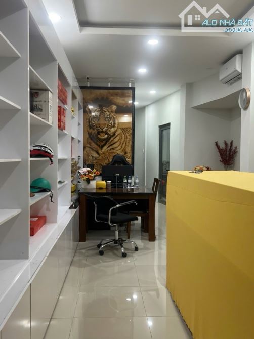QUẬN 10 - BÁN NHÀ GẦN MẶT TIỀN - TÔ HIẾN THÀNH - 4 x 13 - 4 TẦNG - NHỈNH 8 TỈ. - 1