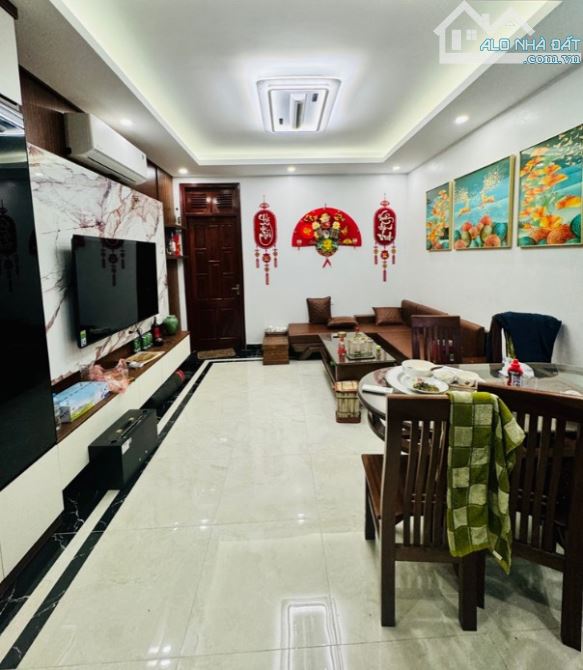 BÁN NHÀ ĐẸP LẠC LONG QUÂN - 52M 6 TẦNG - THANG MÁY - KINH DOANH - 3 BƯỚC RA PHỐ - 1