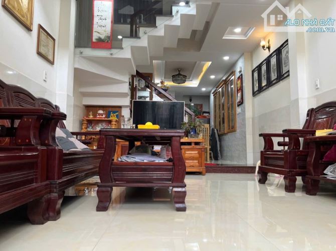 Q.TÂN BÌNH-P15- HOÀNG BẬT ĐẠT- 5 TẦNG BTCT- Ô TÔ NGỦ TRONG NHÀ- 54M2- 5PN & 5WC- 7.8 Tỷ TH - 1