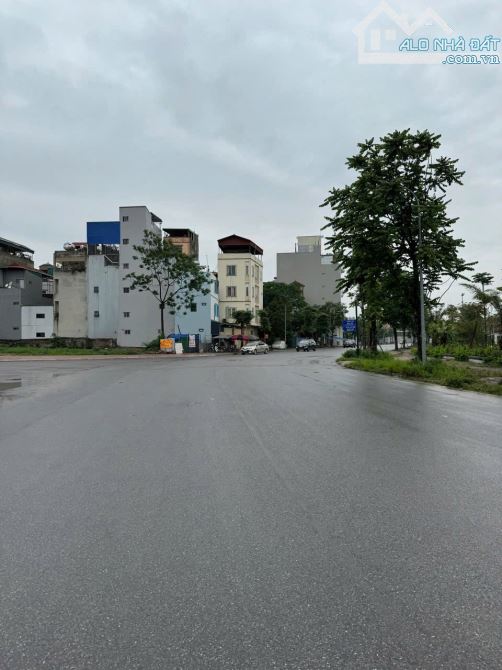 BÁN ĐẤT PHÂN LÔ KTĐC NGỌC THỤY LONG BIÊN 20 TỶ 80M MT 5.6M VỈA HÈ Ô TÔ TRÁNH KINH DOANH. - 1