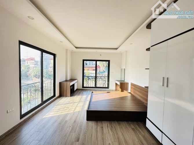 Bán Nhà Trương Định 30M x 5T Giá 5,5 Tỷ. Lô góc, gần phố, 20m ra ô tô - 1