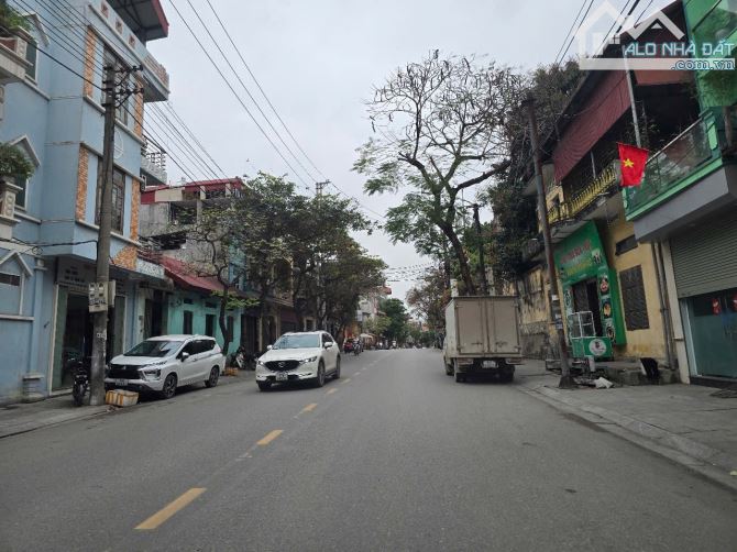 Bán đất tặng nhà phố Hoàng Quốc Việt, thị cầu kinh doanh sầm uất - 1