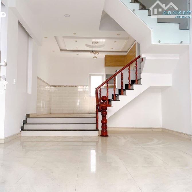 Bán nhà Hà Huy Giáp, Q12, xe hơi tới cửa, 71m2, 4 tầng, 4PN, chỉ 5.2 tỷ. - 1