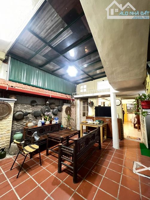 Ngõ 135 Phố Đội Cấn 98m2, vỉa hè 3m, ngõ 8m, 2 ô tô tránh, 30m ra phố, view Hồ Đầm Tròn - 1